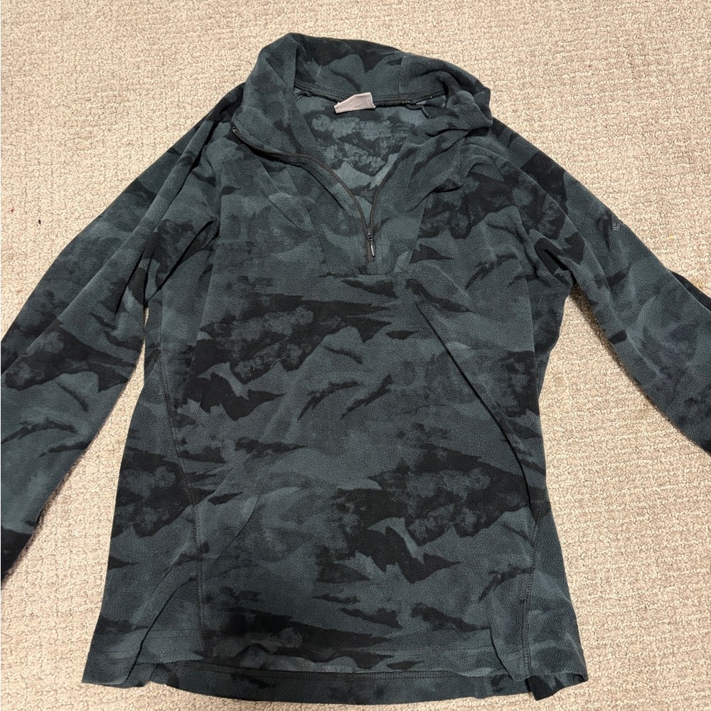 Columbia Sportswear camo fleece pullover #outdoorwear #trendy